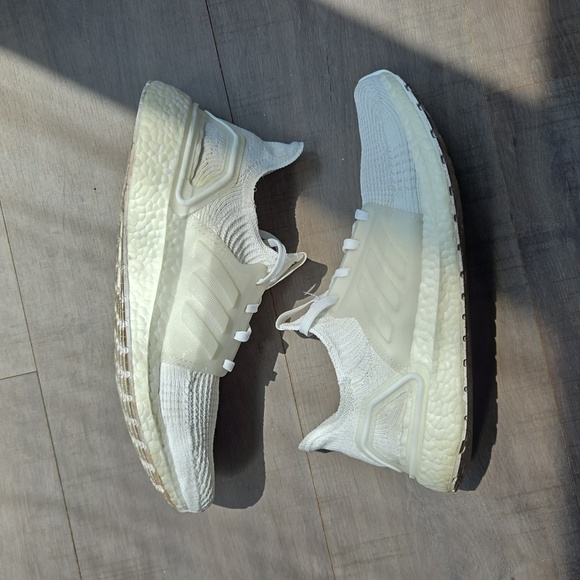 ADIDAS ULTRABOOST - Picture 1 of 4